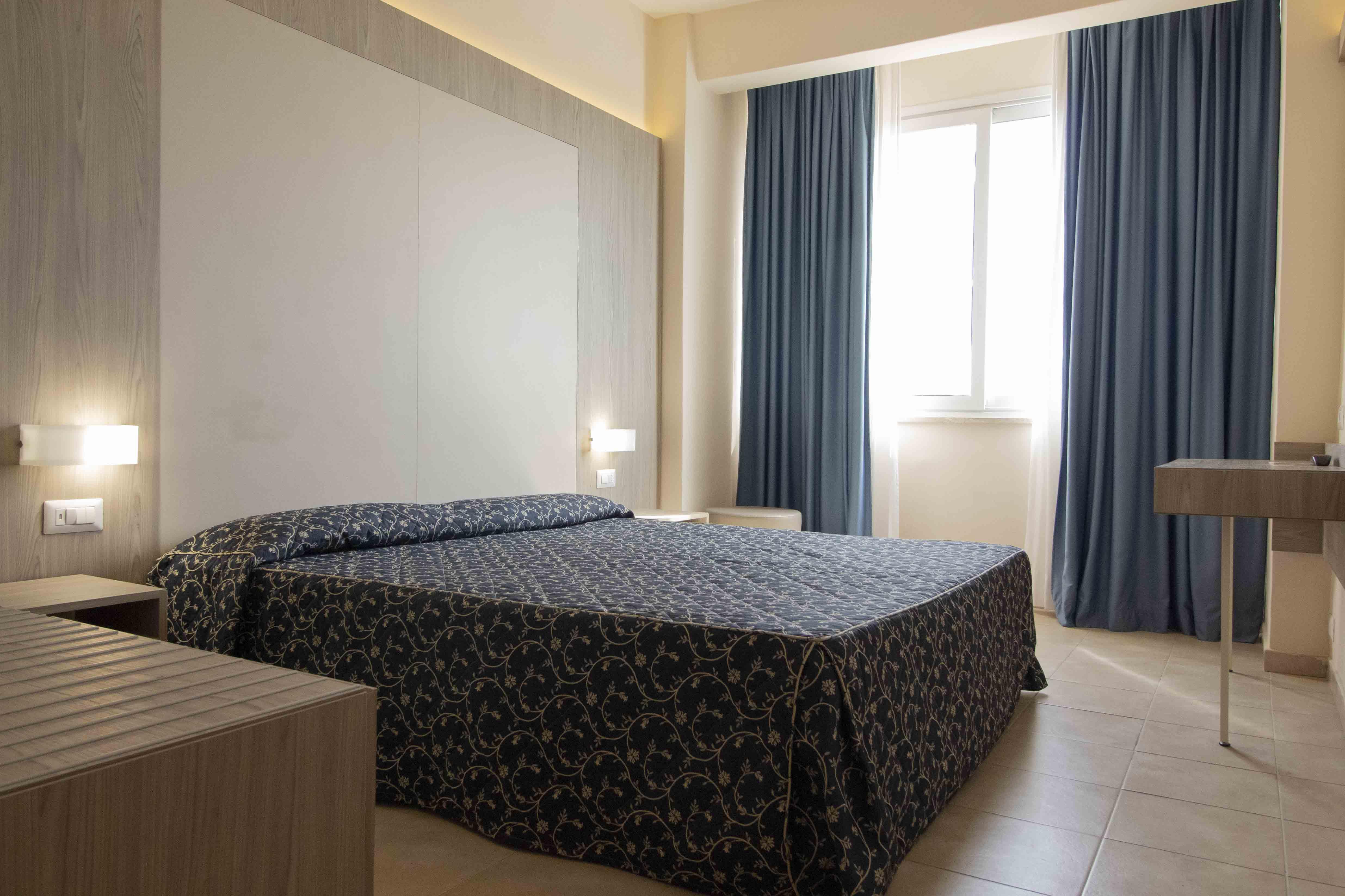 Hotel Mediterraneo Civitavecchia Exterior foto
